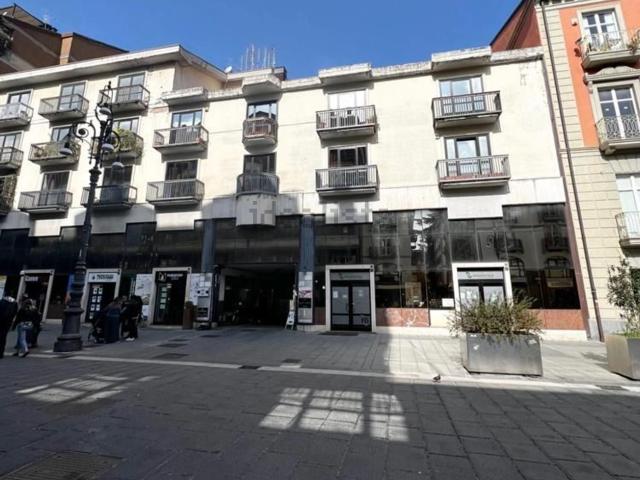 Locale Commerciale in vendita a Santa Maria delle Grazie, Avellino