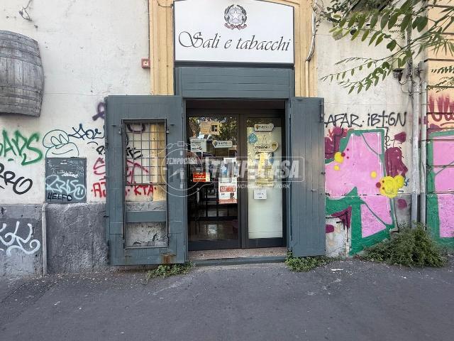 Locale Commerciale in vendita a Centro storico, Catania