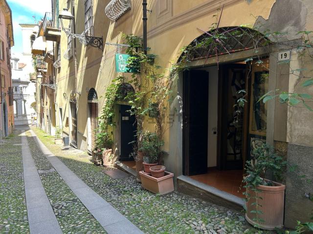 Locale Commerciale in vendita a Piemonte, Alessandria