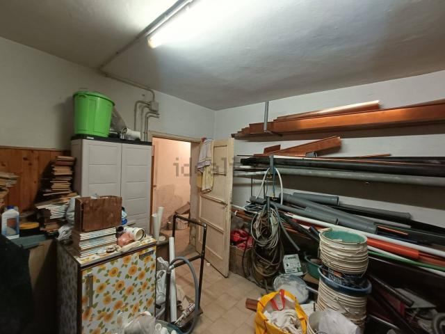 Locale Commerciale in vendita a Bandino, Firenze