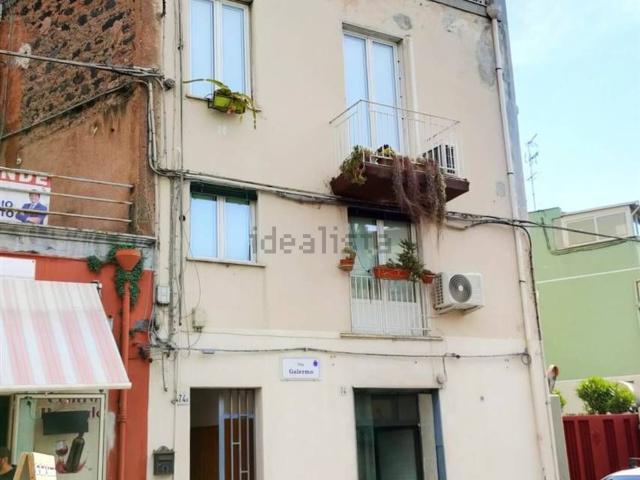 Locale Commerciale in vendita a San Giovanni Galermo-Trappeto-Cibali, Catania