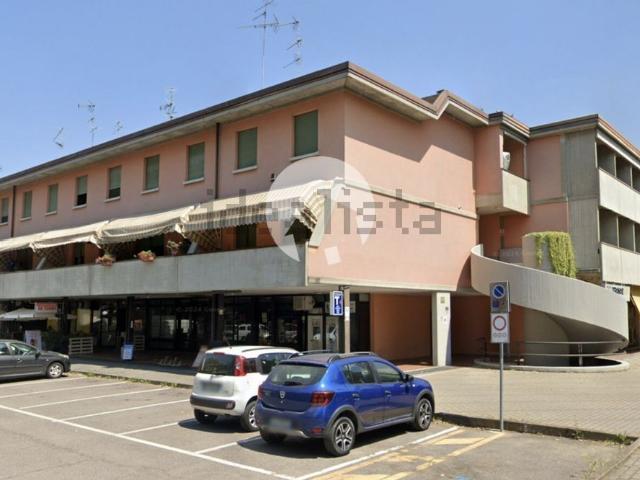 Locale Commerciale in vendita a Quartiere Bisamar, Scandiano