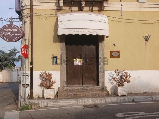 Locale Commerciale in vendita a Calabria, Reggio Calabria