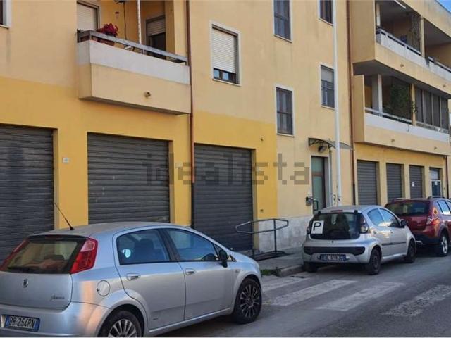 Locale Commerciale in vendita a Is Arenas, Quartu Sant'elena
