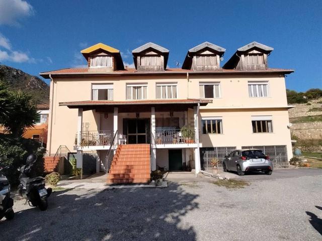 Locale Commerciale in vendita a Ventimiglia, Liguria