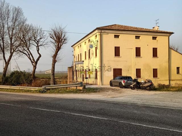 Locale Commerciale in vendita a Bertesinella, Vicenza