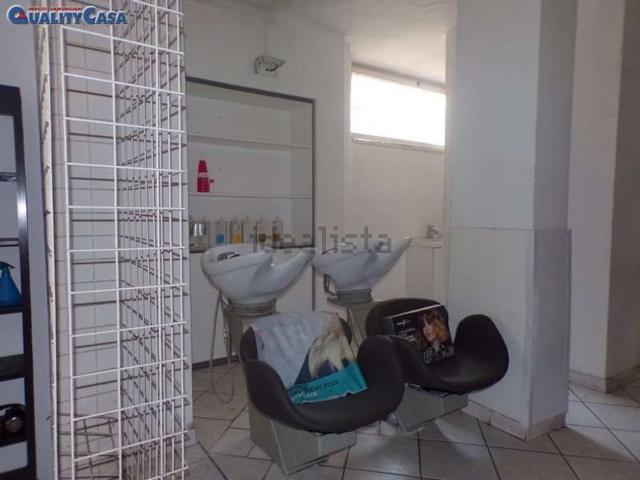 Locale Commerciale in vendita a Falconara Alta, Falconara Marittima