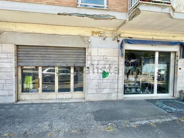 Locale Commerciale in vendita a Torvajanica, Roma Capitale