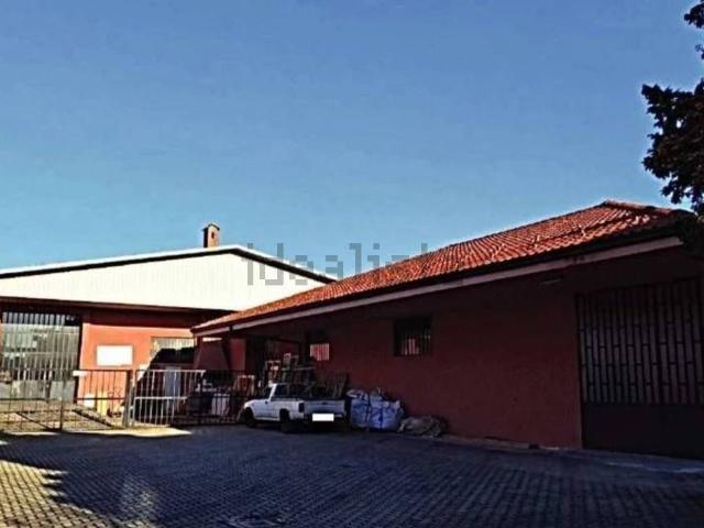 Locale Commerciale in vendita a Piemonte, Biella