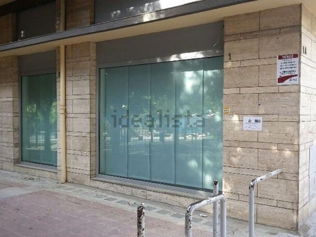 Locale Commerciale in vendita a Puglia, Barletta-andria-trani