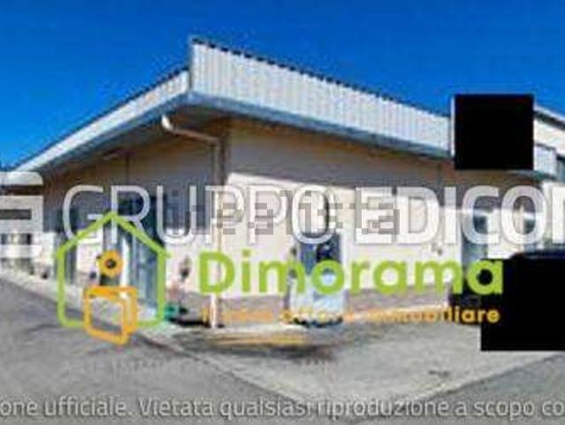 Locale Commerciale in vendita a Unione di comuni Montana Lunigiana, Licciana Nardi