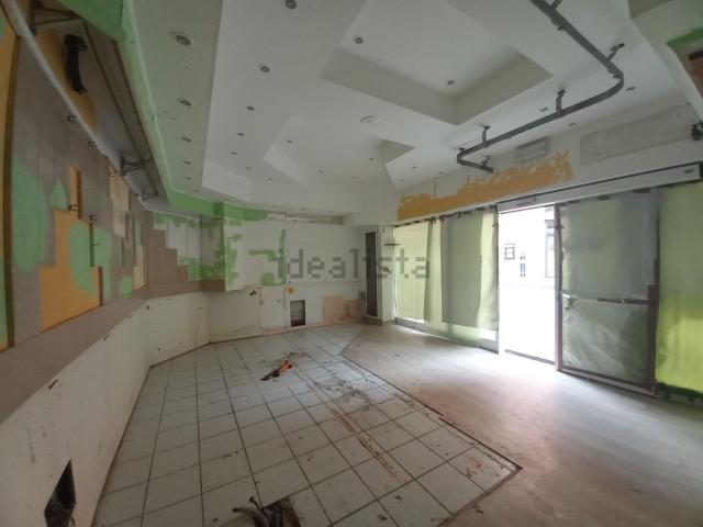 Locale Commerciale in vendita a Nuovo Circondario Imolese, Medicina