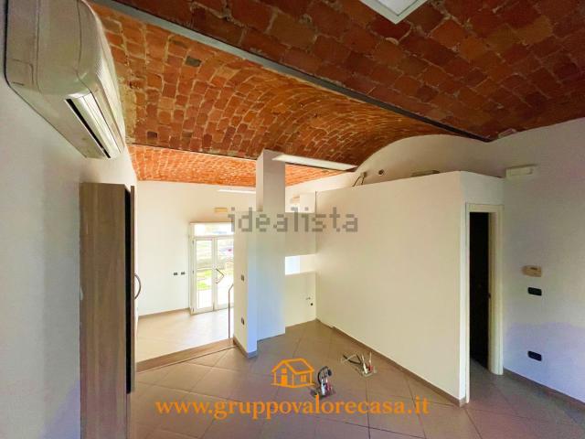 Locale Commerciale in vendita a Piemonte, Alessandria