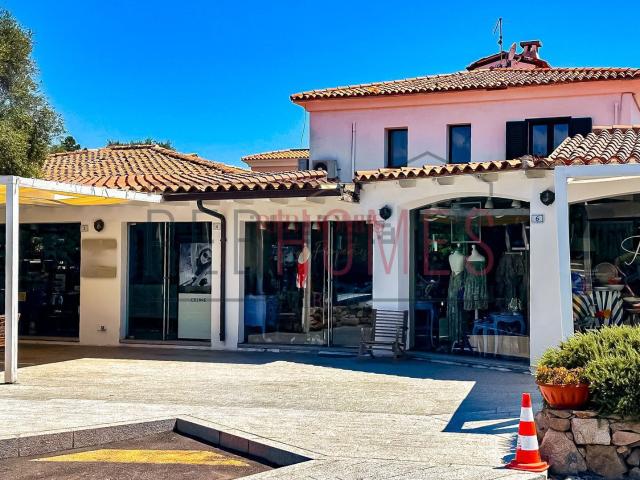 Locale Commerciale in vendita a San Pantaleo, Sardigna/Sardegna