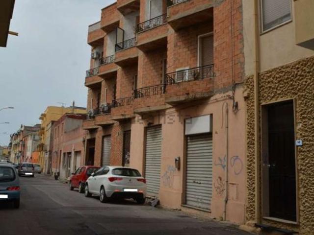 Locale Commerciale in vendita a San Giuseppe - Santa Teresa - Parteolla, Cagliari