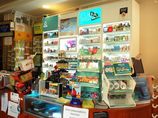 Locale Commerciale in vendita a Belvedere, Misano Adriatico