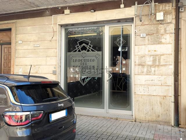 Locale Commerciale in vendita a San Silvestro, Cassino