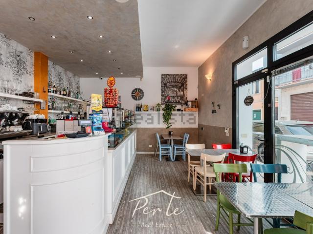 Locale Commerciale in vendita a Legnago, Verona