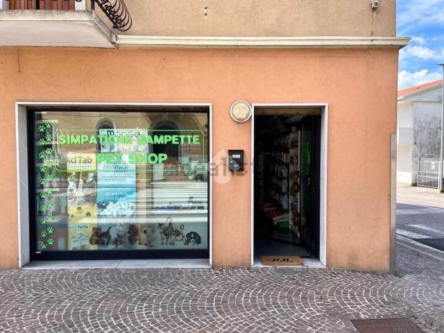 Locale Commerciale in vendita a San Giorgio Di Nogaro, Friuli-Venezia Giulia