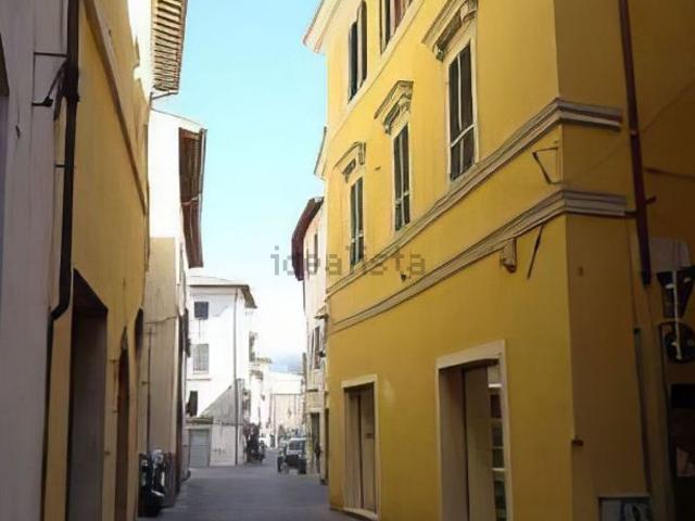 Locale Commerciale in vendita a Siracusa, Sicilia