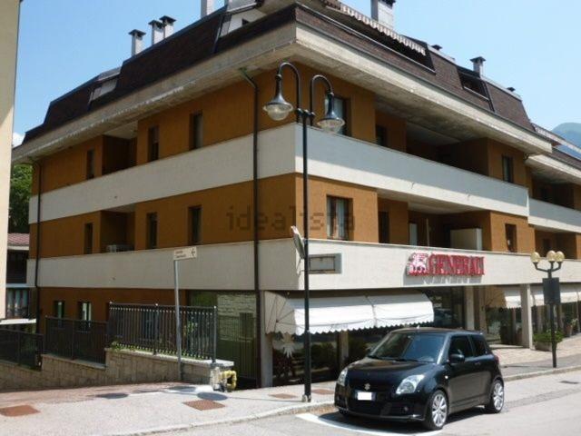 Locale Commerciale in vendita a Comunità delle Giudicarie, Tione Di Trento