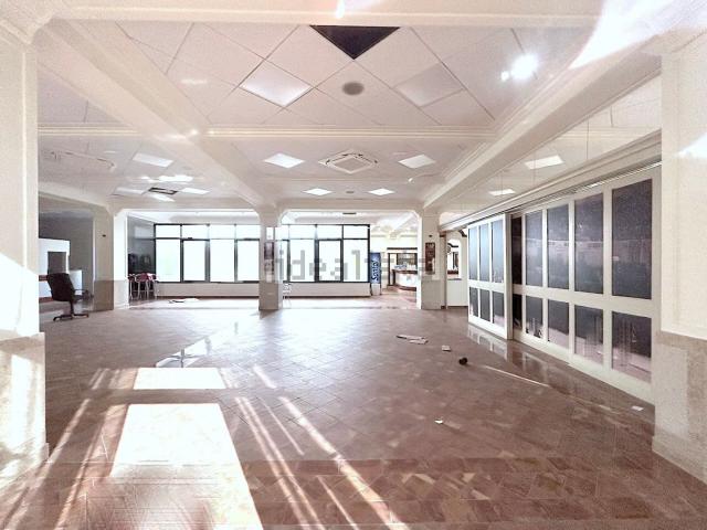 Locale Commerciale in vendita a Unione della Romagna Faentina, Faenza
