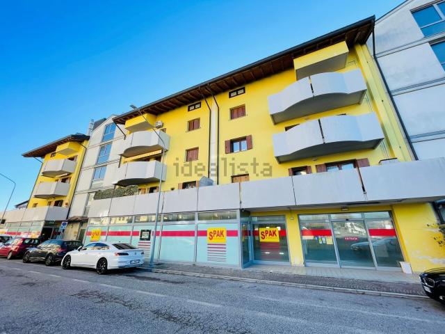 Locale Commerciale in vendita a Beivârs, Reana Del Roiale