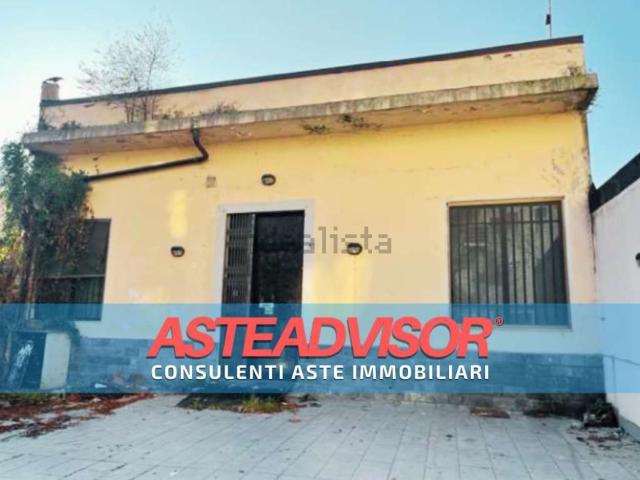 Locale Commerciale in vendita a Piemonte, Asti