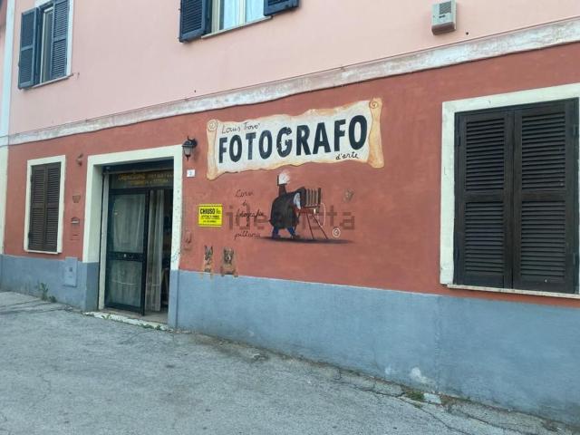 Locale Commerciale in vendita a Scurcola Marsicana, Abruzzo