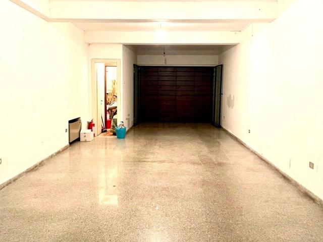 Locale Commerciale in vendita a Sant'Osvaldo, Padova