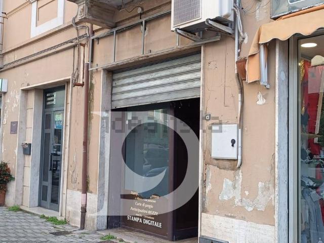 Locale Commerciale in vendita a Rancitelli, Pescara