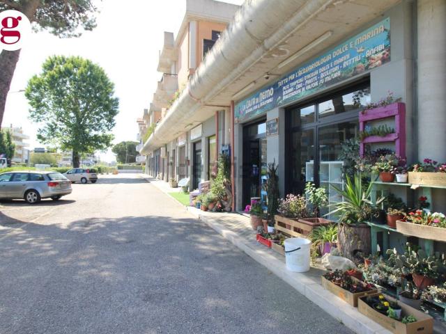 Locale Commerciale in vendita a Vasto, Abruzzo