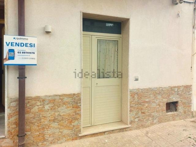 Locale Commerciale in vendita a Pachino, Sicilia