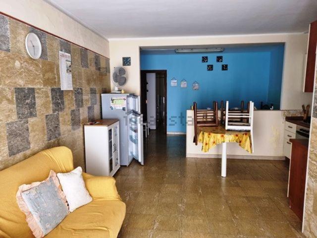 Locale Commerciale in vendita a Puglia, Barletta-andria-trani