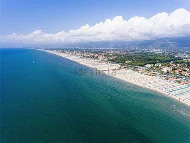 Locale Commerciale in vendita a Viareggio, Toscana