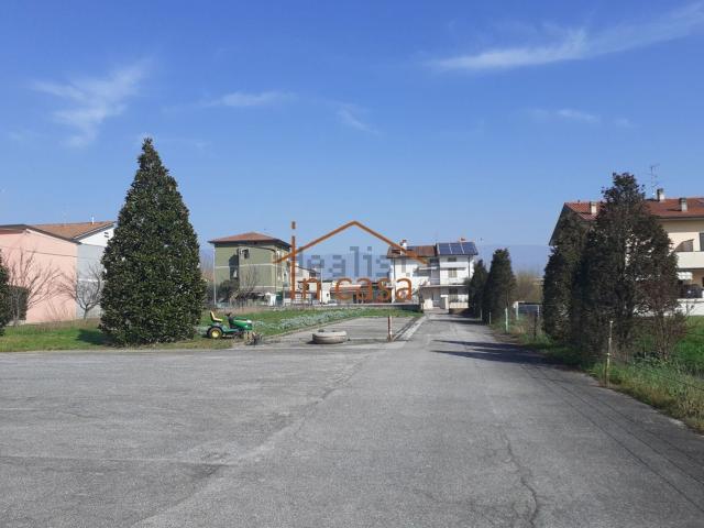 Locale Commerciale in vendita a Agliana, Pistoia