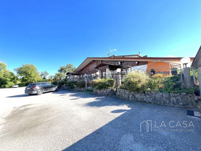 Locale Commerciale in vendita a Fanna, Friuli-Venezia Giulia