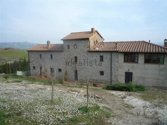 Locale Commerciale in vendita a San Michele, Montecatini Val Di Cecina
