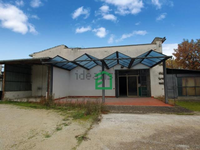 Locale Commerciale in vendita a Attigliano, Umbria