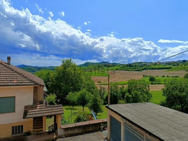 Locale Commerciale in vendita a Piemonte, Alessandria