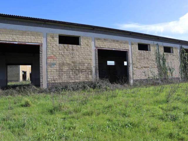 Locale Commerciale in vendita a Cisternazzi, Ragusa