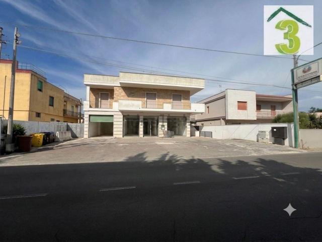 Locale Commerciale in vendita a Puglia, Lecce