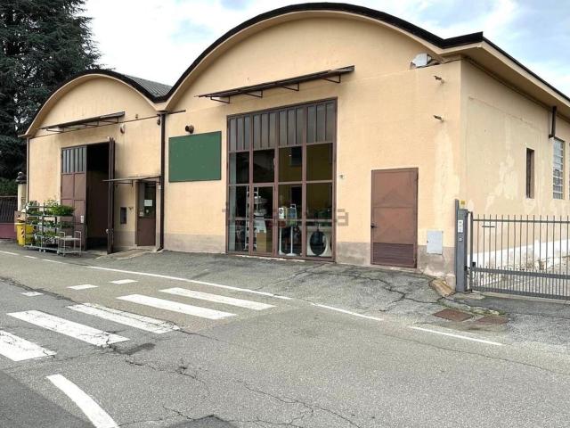 Locale Commerciale in vendita a Piemonte, Biella