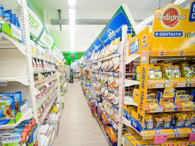 Locale Commerciale in vendita a Padova