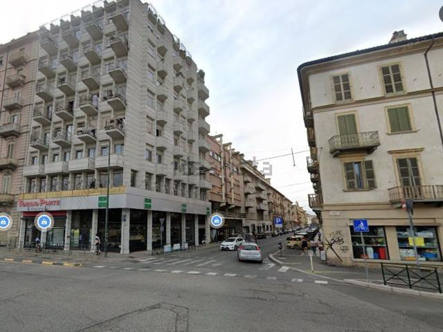 Locale Commerciale in vendita a Circoscrizione 4, Piemonte
