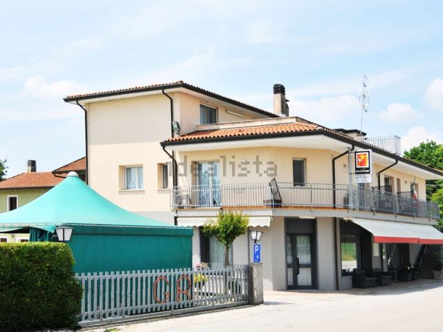 Locale Commerciale in vendita a Sesto Al Reghena, Friuli-Venezia Giulia