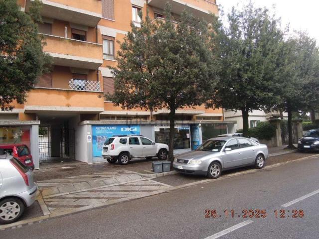 Locale Commerciale in vendita a Cervignano Del Friuli, Friuli-Venezia Giulia