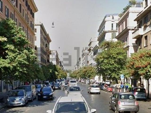 Locale Commerciale in vendita a Municipio Roma I, Roma Capitale