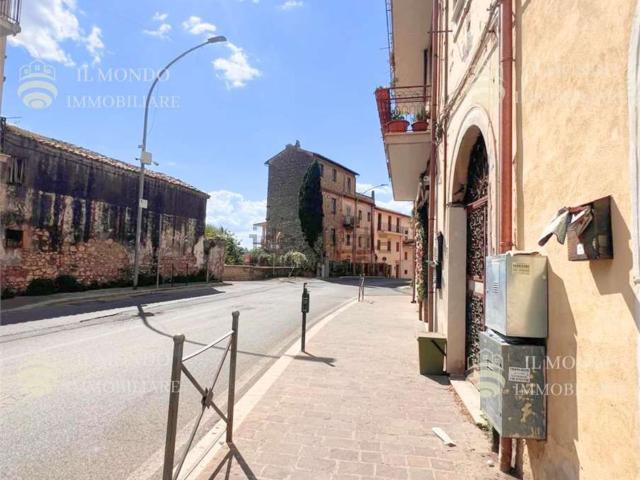 Locale Commerciale in vendita a Tratto della Castagna, Roma Capitale
