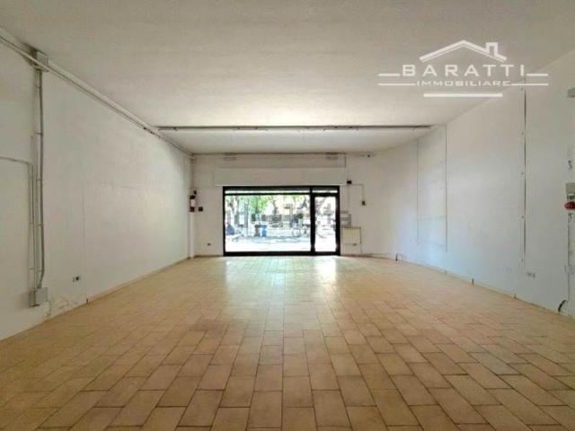 Locale Commerciale in vendita a Unione Comuni Modenesi Area Nord, Concordia Sulla Secchia